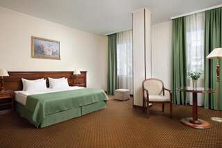 Гостиница Red Royal Краснодар Двухместный номер с 1 кроватью или 2 отдельными кроватями-5