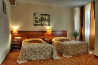 Гостиница Red Royal Краснодар Двухместный номер с 1 кроватью или 2 отдельными кроватями-7